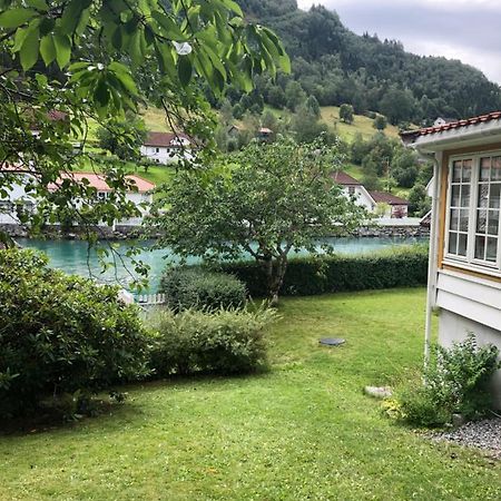 Stryn - House By The River エクステリア 写真