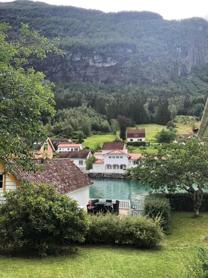 Stryn - House By The River エクステリア 写真